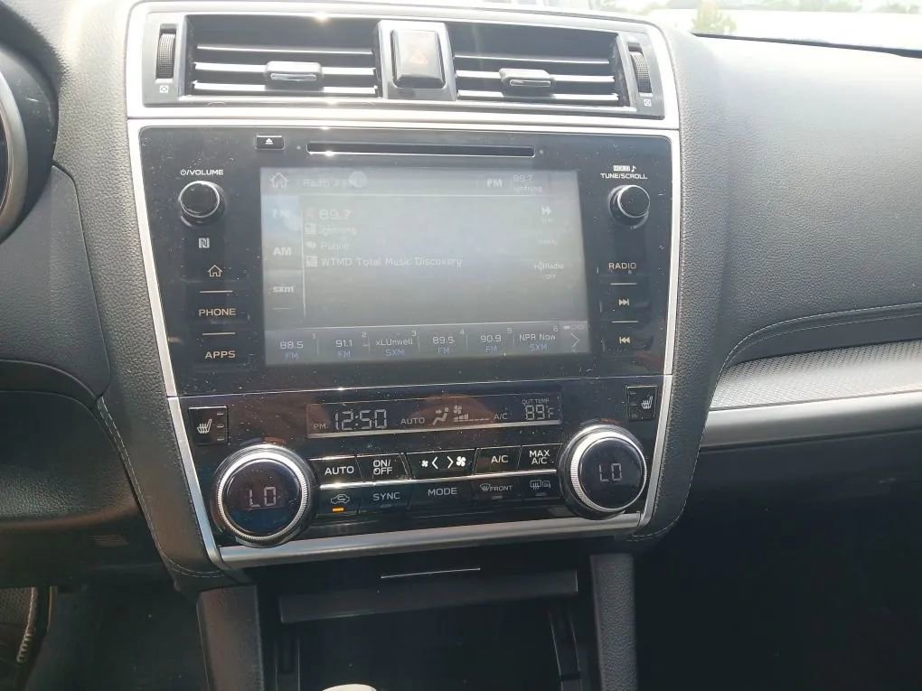 Used 2018 Subaru Outback 2.5i Premium image 11