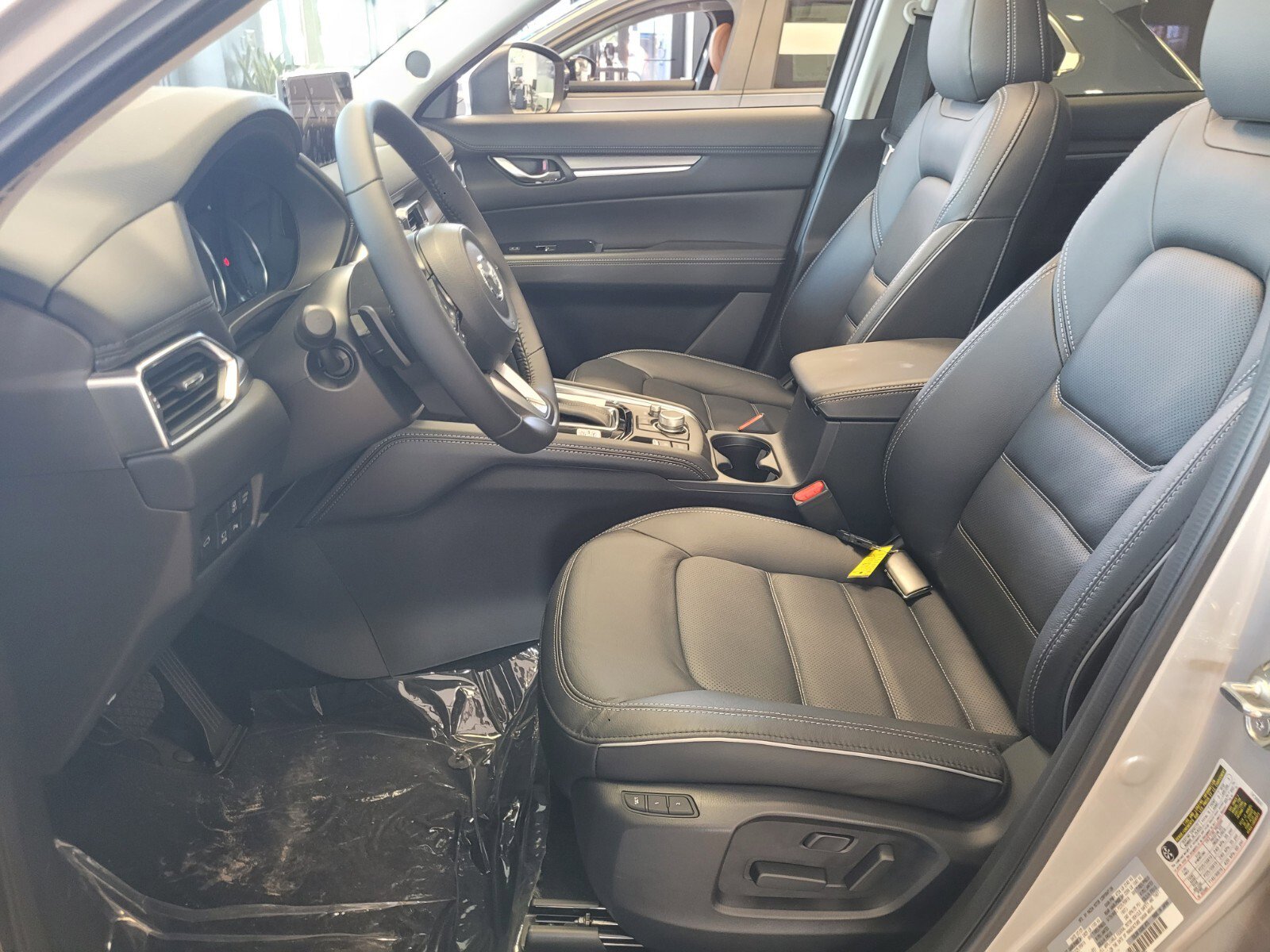 New 2025 MAZDA CX-5 AWD 2.5 S w/ Premium Plus Pkg image 3