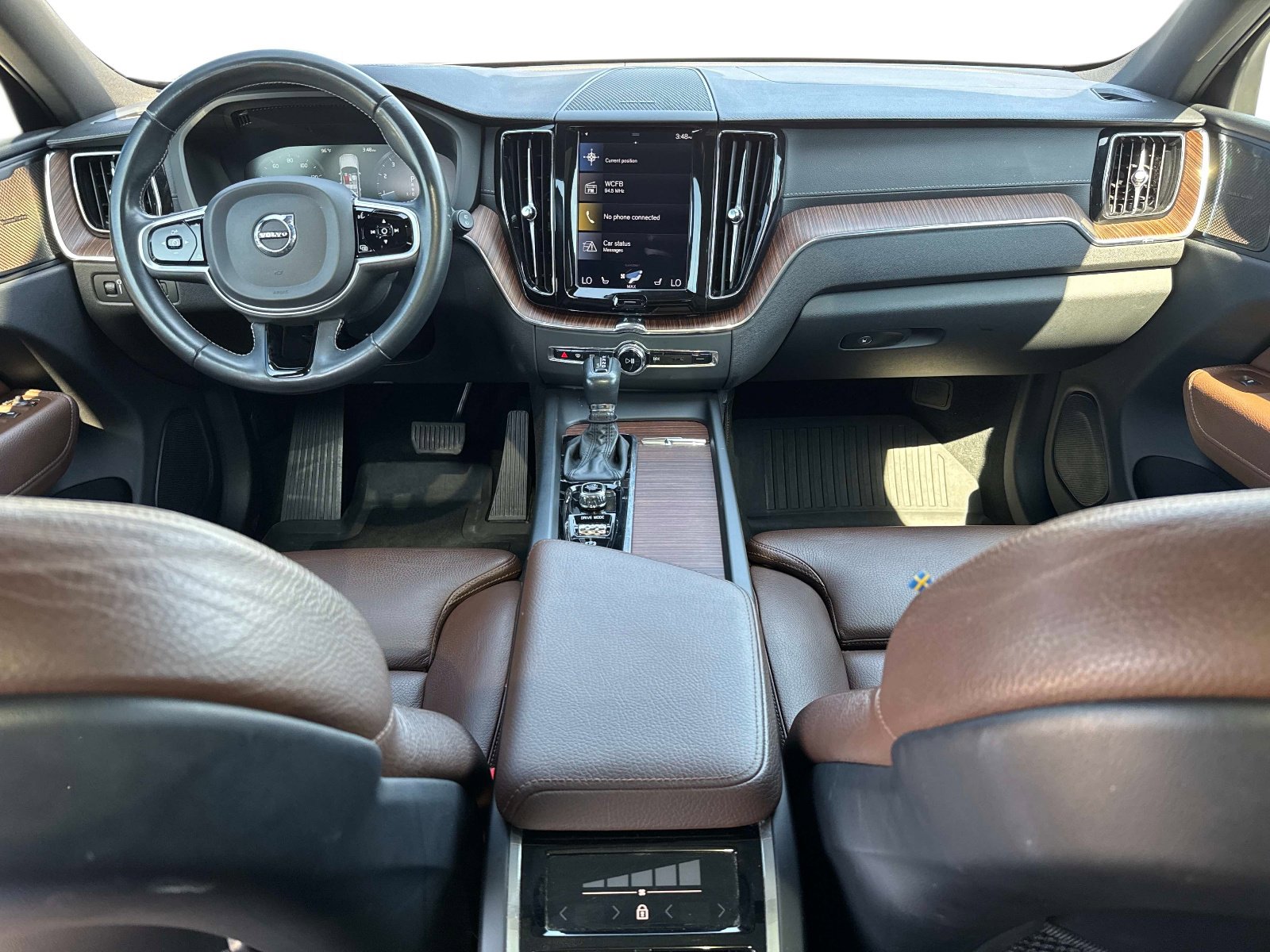 Used 2020 Volvo XC60 T6 Inscription w/ Protection Package Premier image 16