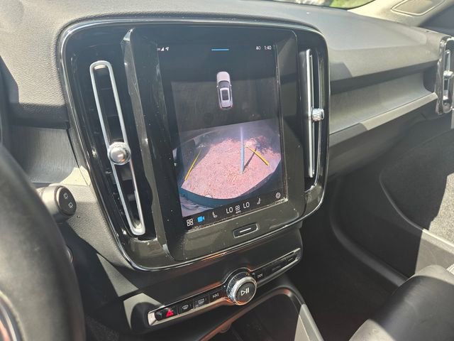 Used 2023 Volvo XC40 B5 Plus AWD/4WD image 14
