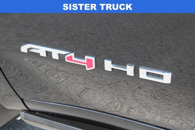 Used 2025 GMC Sierra 2500 AT4 w/ AT4 Premium Plus Package image 18