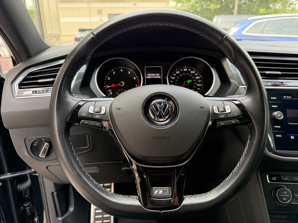 Used 2021 Volkswagen Tiguan SE R-Line AWD/4WD image 35