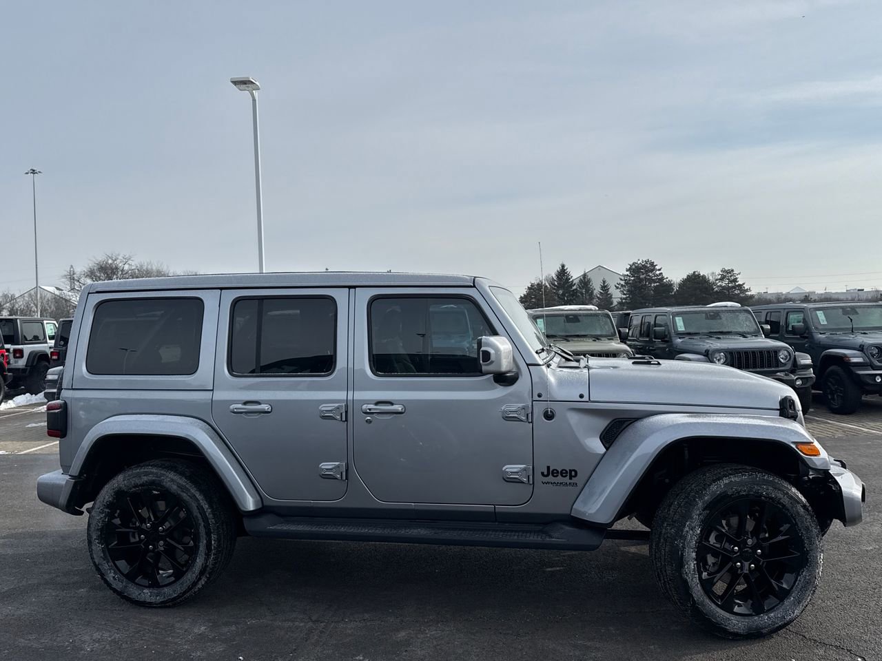 Used 2021 Jeep Wrangler Unlimited Sahara video 2