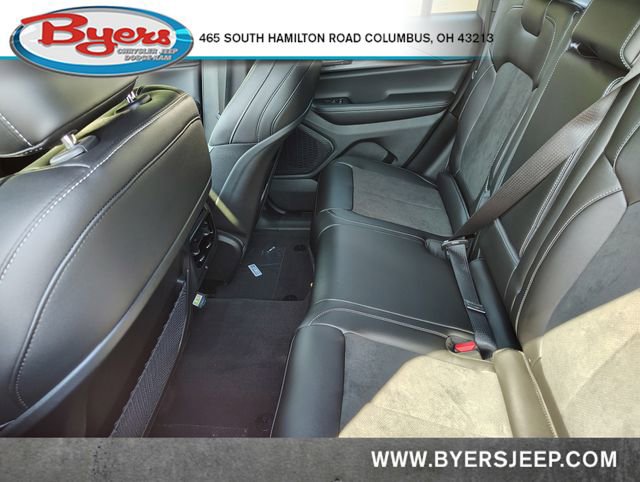 New 2025 Jeep Grand Cherokee Altitude image 29
