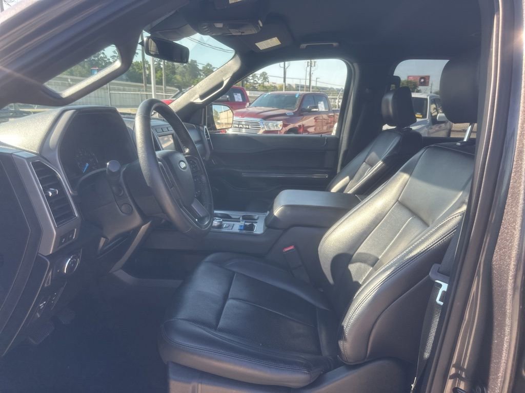 Used 2019 Ford Expedition XLT w/ Equipment Group 202A image 9