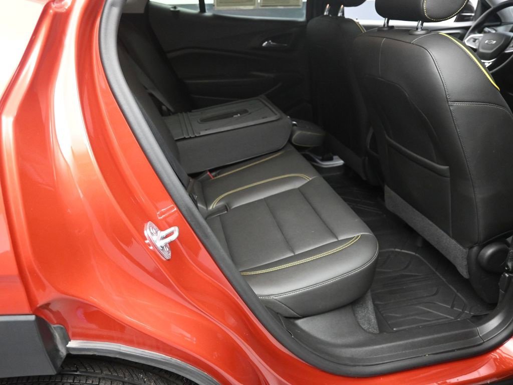 Used 2024 Chevrolet Trax ACTIV w/ Sunroof Package image 25