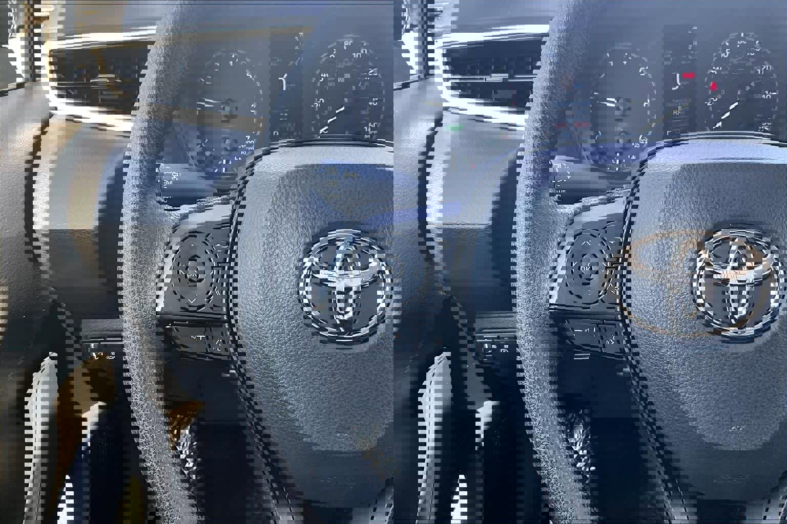 Used 2025 Toyota Corolla LE image 23