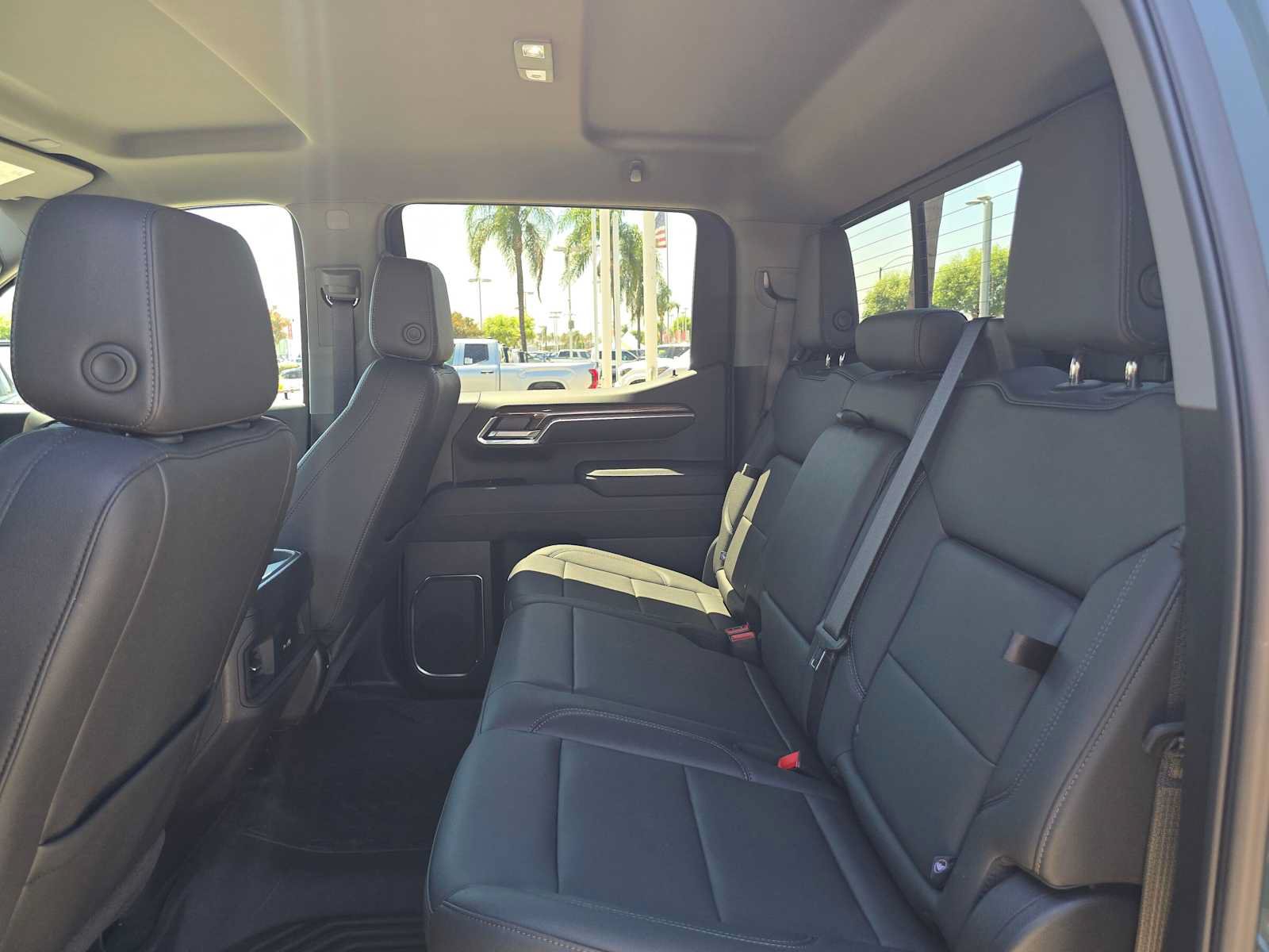 Used 2025 Chevrolet Silverado 1500 LT Trail Boss w/ Convenience Package II AWD/4WD image 16