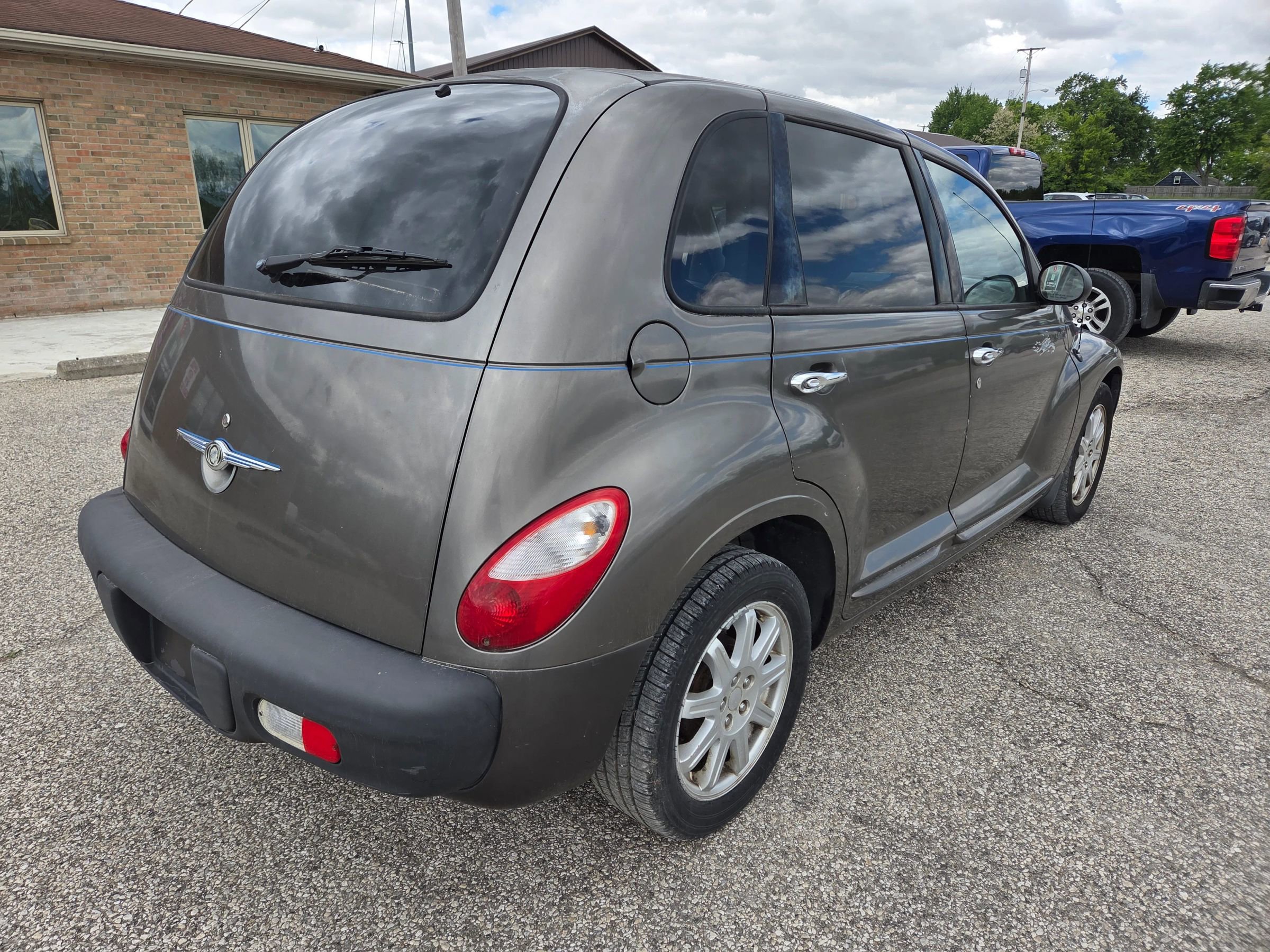 Used 2002 Chrysler PT Cruiser FWD image 5