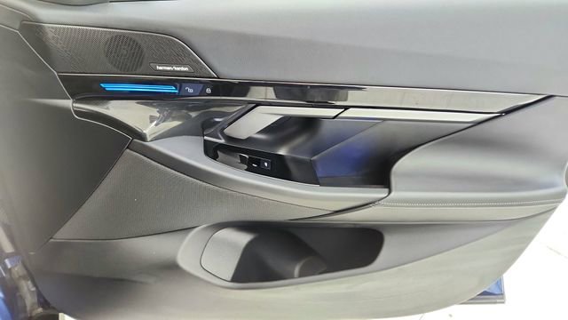 Used 2026 BMW 530i xDrive image 23