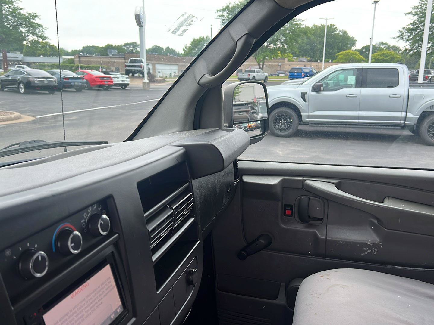 Used 2012 Chevrolet Express 1500 RWD image 37