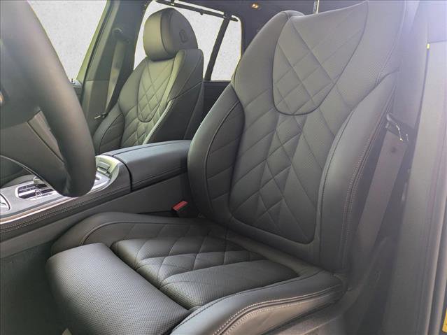 Used 2026 BMW X5 xDrive50e w/ Executive Package image 4