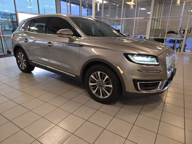 Used 2019 Lincoln Nautilus Select image 2