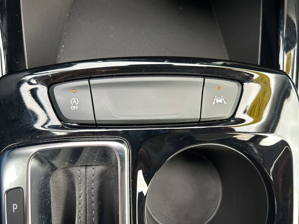 Used 2025 Chevrolet Trax ACTIV w/ Driver Confidence Package image 16