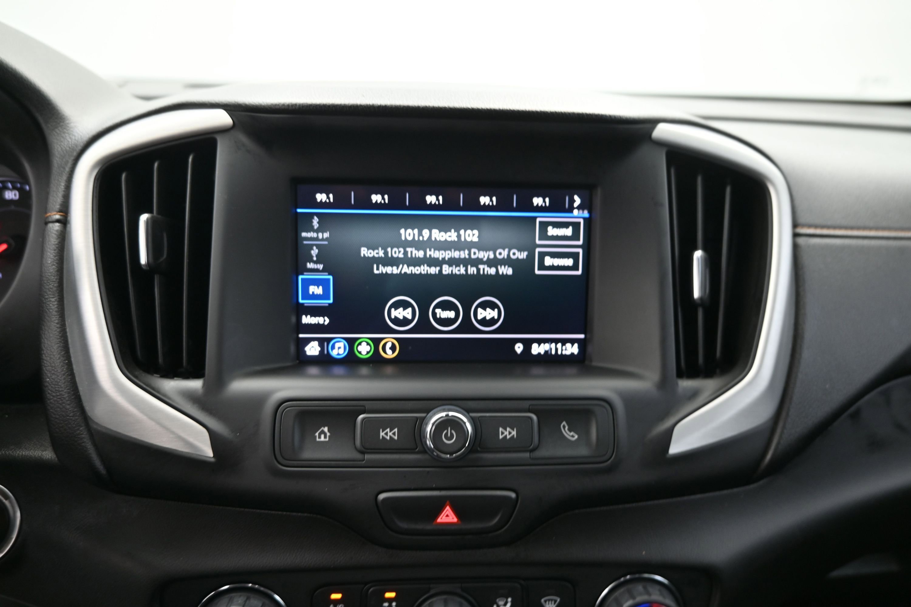 Used 2020 GMC Terrain SLE w/ Driver Convenience Package FWD image 14