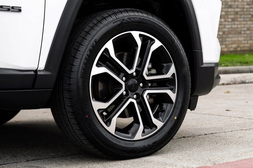 Used 2022 Jeep Compass Limited image 68