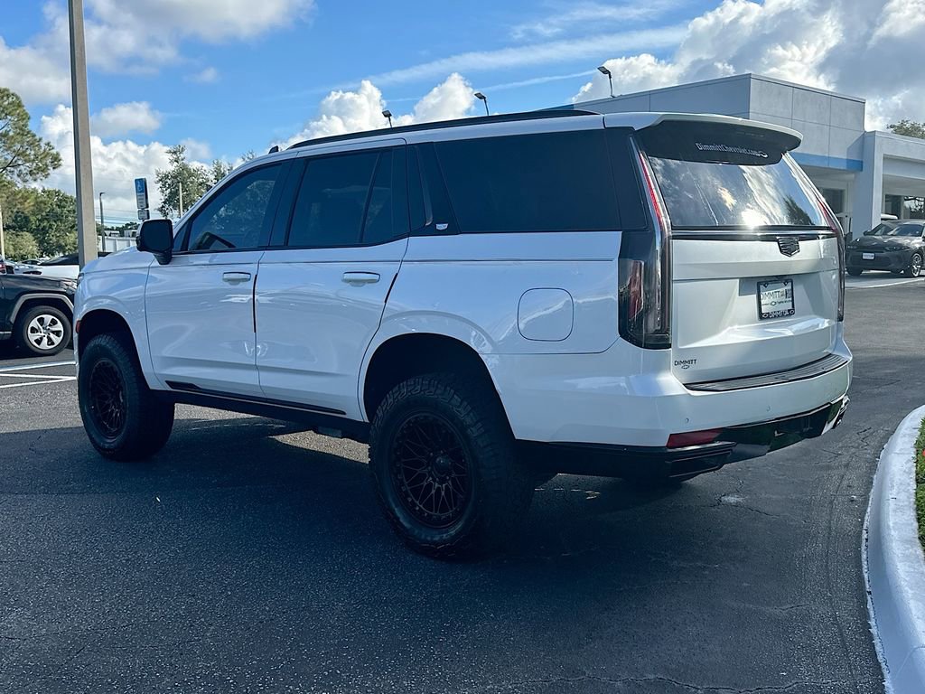 Used 2022 Cadillac Escalade Luxury image 8