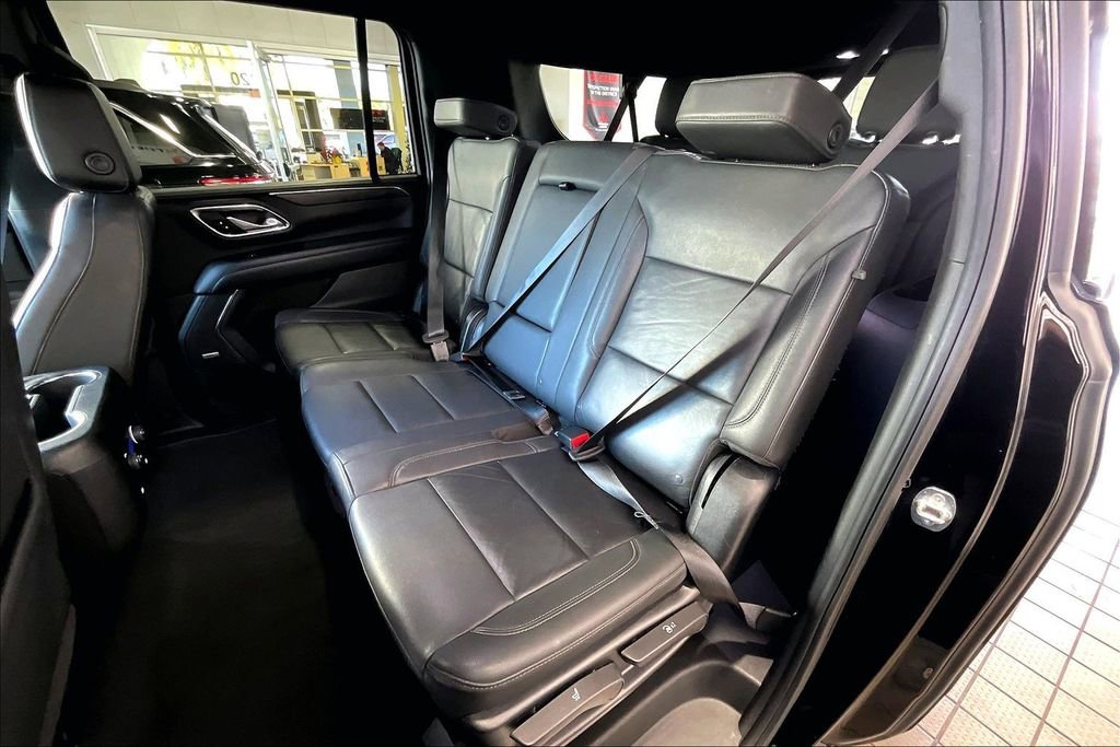 Used 2023 Chevrolet Suburban LT image 15