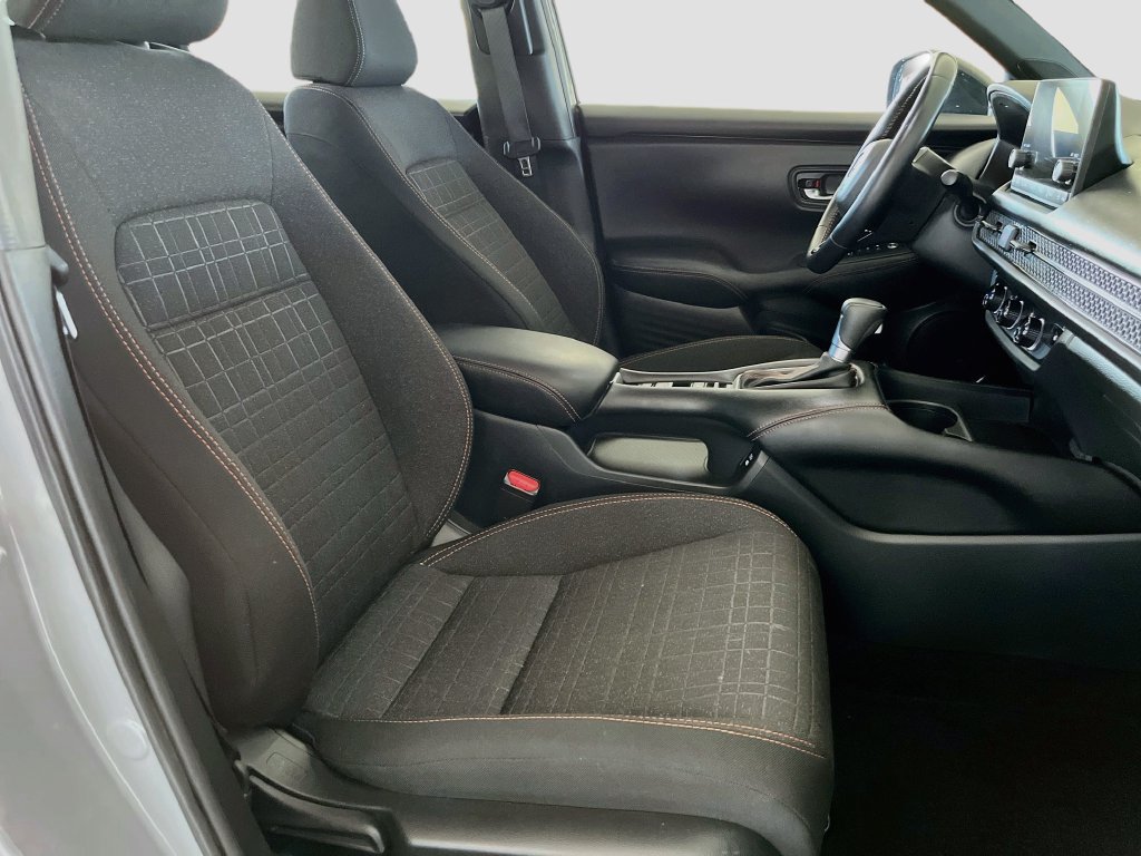 Used 2025 Honda HR-V Sport image 27