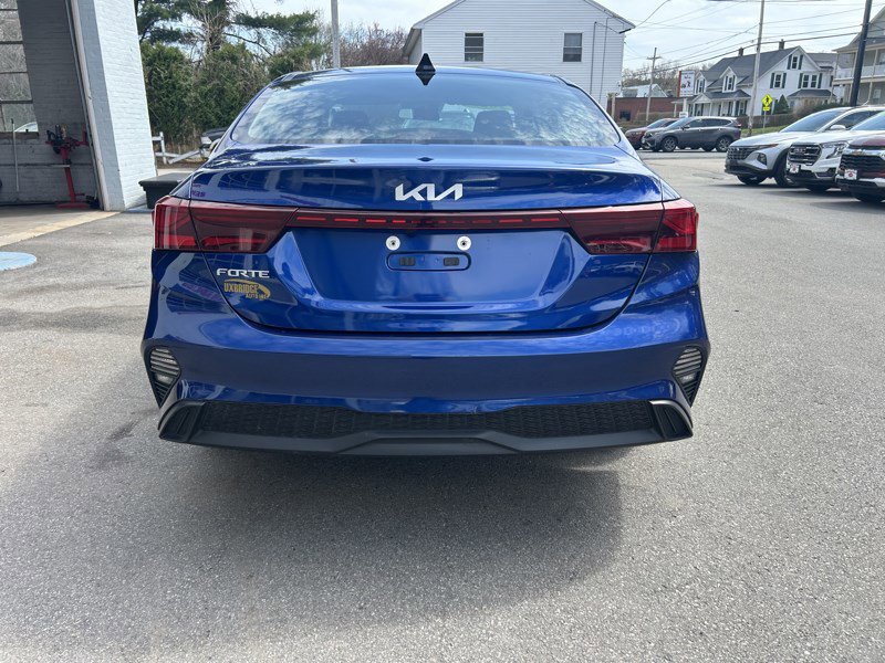 Used 2023 Kia Forte LXS w/ LXS Technology Package FWD image 6