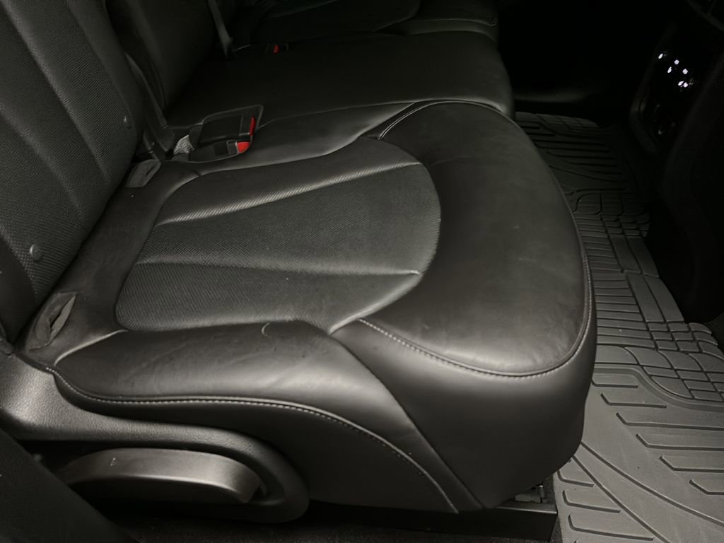 Used 2020 Buick Envision Premium AWD/4WD image 18