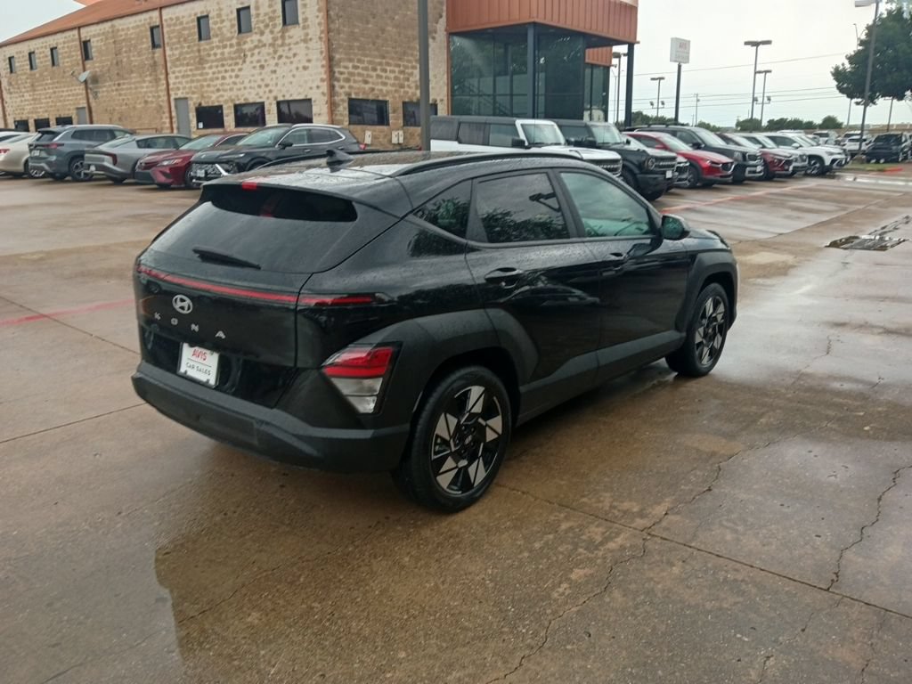 Used 2025 Hyundai Kona SEL FWD image 7