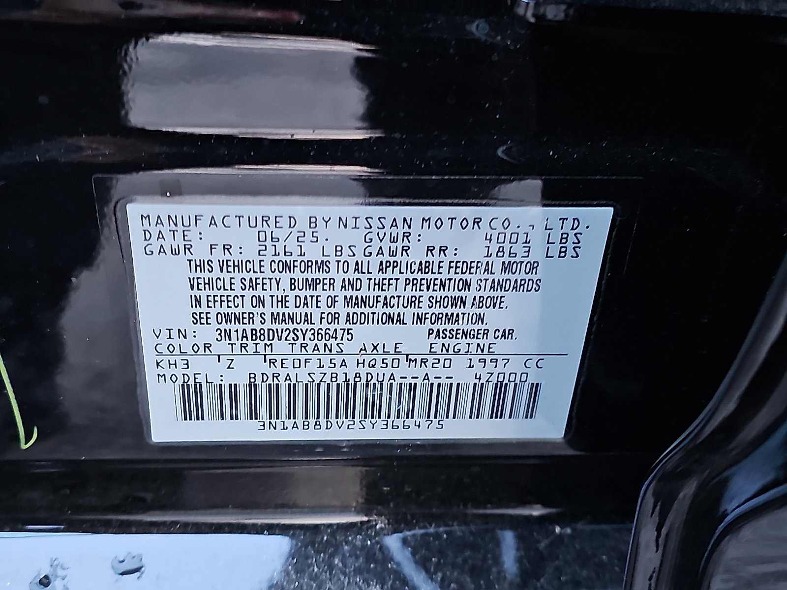 Used 2025 Nissan Sentra SR w/ SR Premium Package FWD image 27