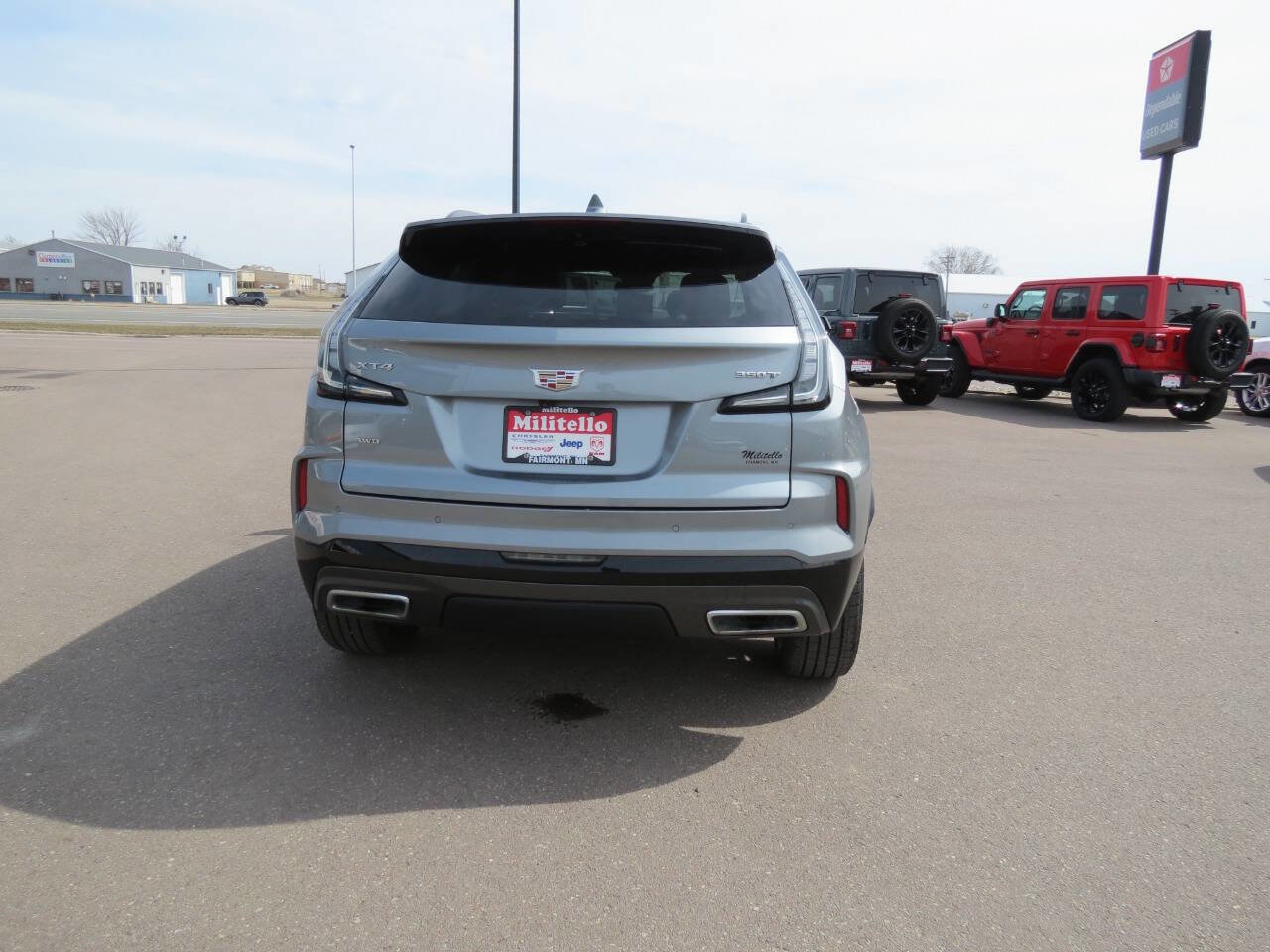 Used 2024 Cadillac XT4 Sport w/ Cold Weather Package image 5