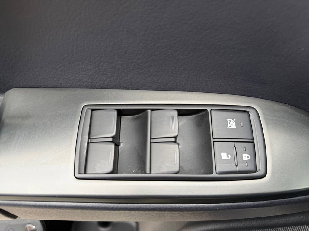 Used 2023 Lexus GX 460 Premium w/ Premium Package image 24