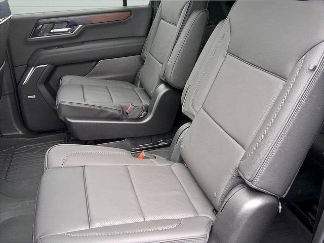 New 2026 GMC Yukon XL Denali w/ Denali Reserve Package image 13
