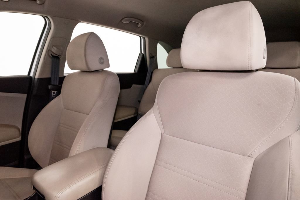 Used 2020 Kia Sorento LX w/ LX I4 Convenience Package image 9