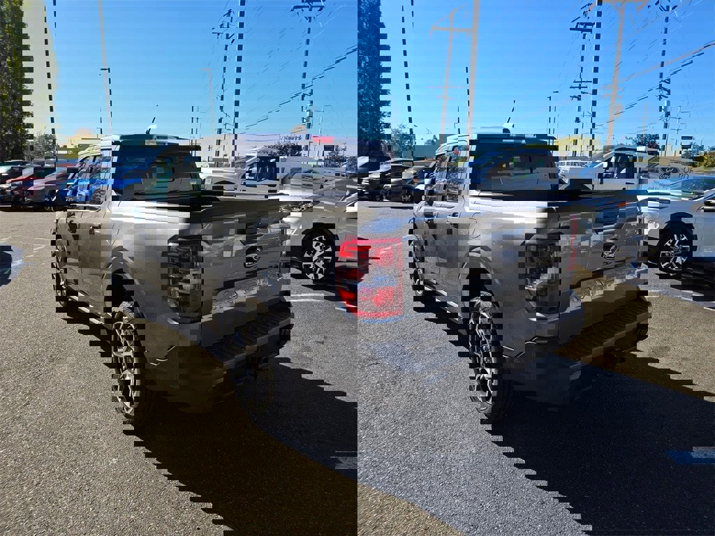 New 2025 Ford Maverick Lariat image 7