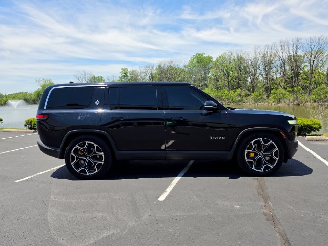 Used 2023 Rivian R1S Launch Edition Quad AWD/4WD image 4
