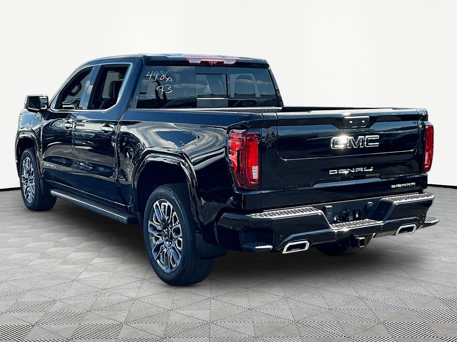 New 2026 GMC Sierra 1500 Denali Ultimate w/ LPO, Black Badging Package AWD/4WD image 4