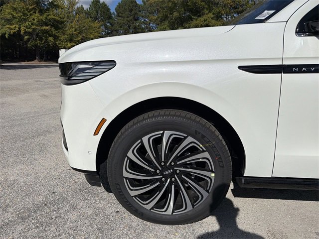 New 2025 Lincoln Navigator L Black Label image 10
