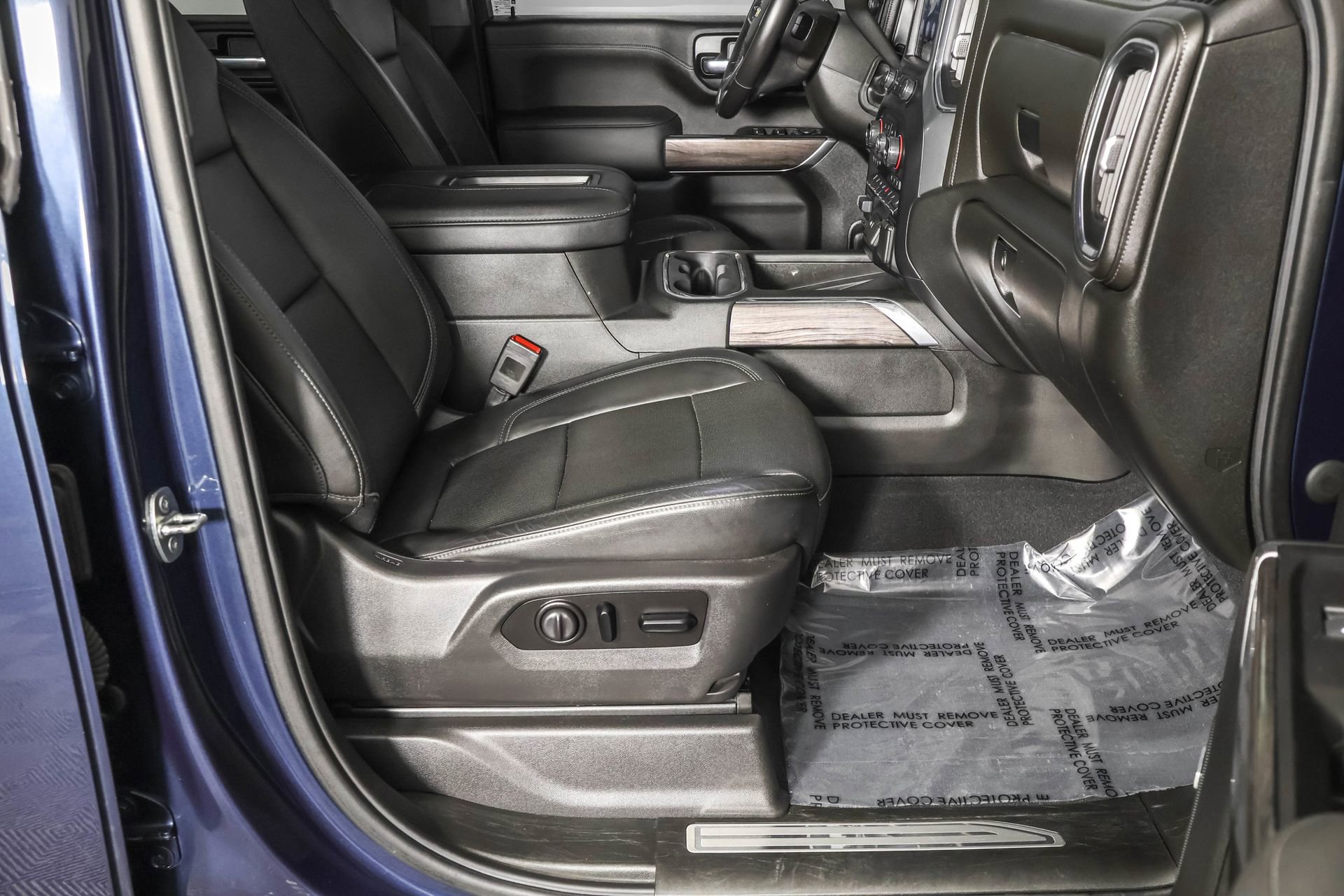 Used 2020 Chevrolet Silverado 2500 LTZ w/ LTZ Premium Package image 50