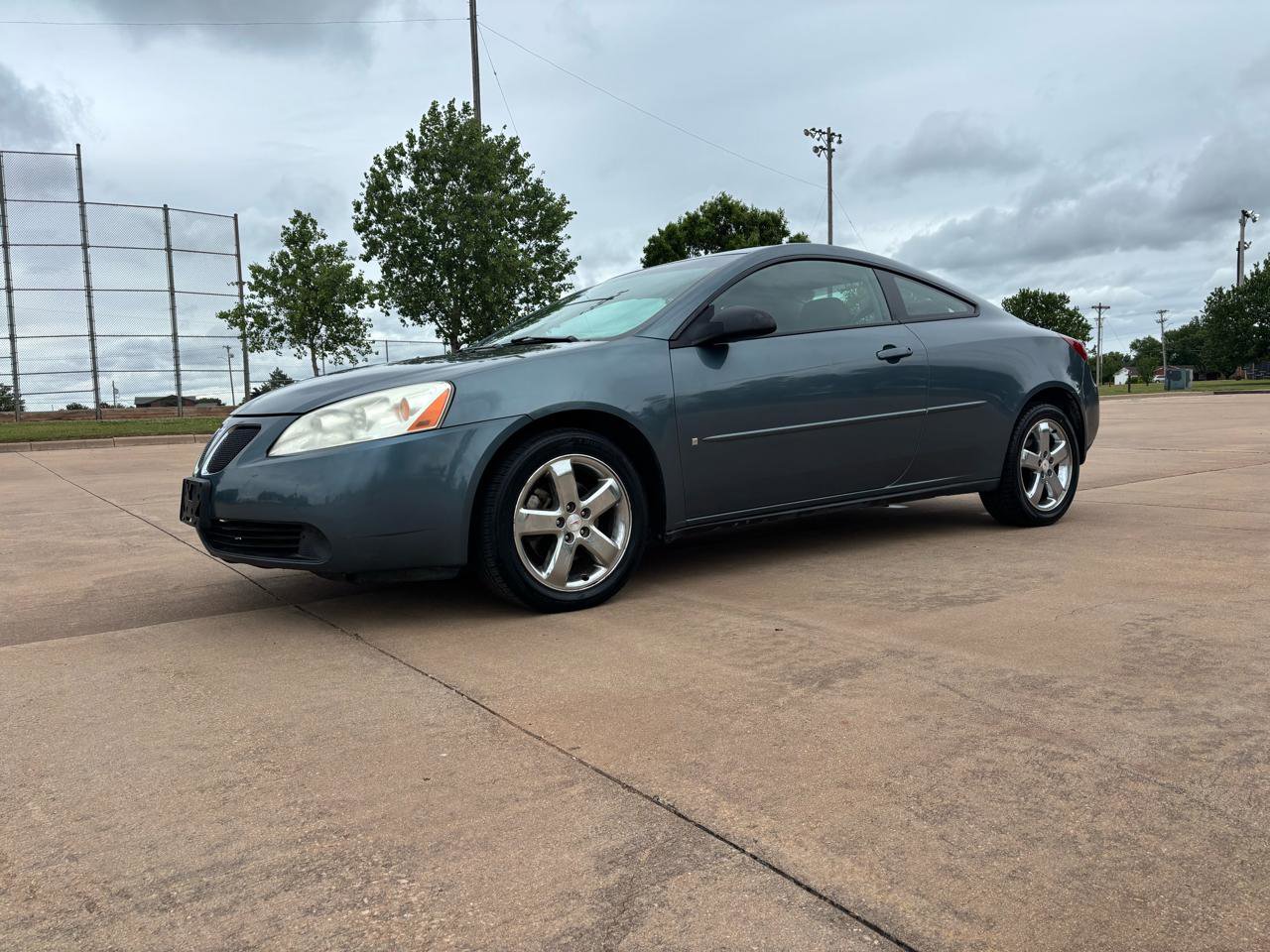 Used 2006 Pontiac G6 GT FWD image 2