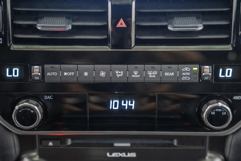 Used 2022 Lexus GX 460 Premium w/ Premium Plus Package AWD/4WD image 24