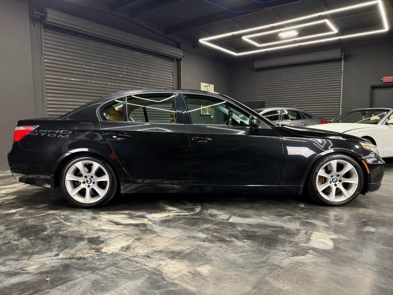 Used 2010 BMW 535i Sedan RWD image 4