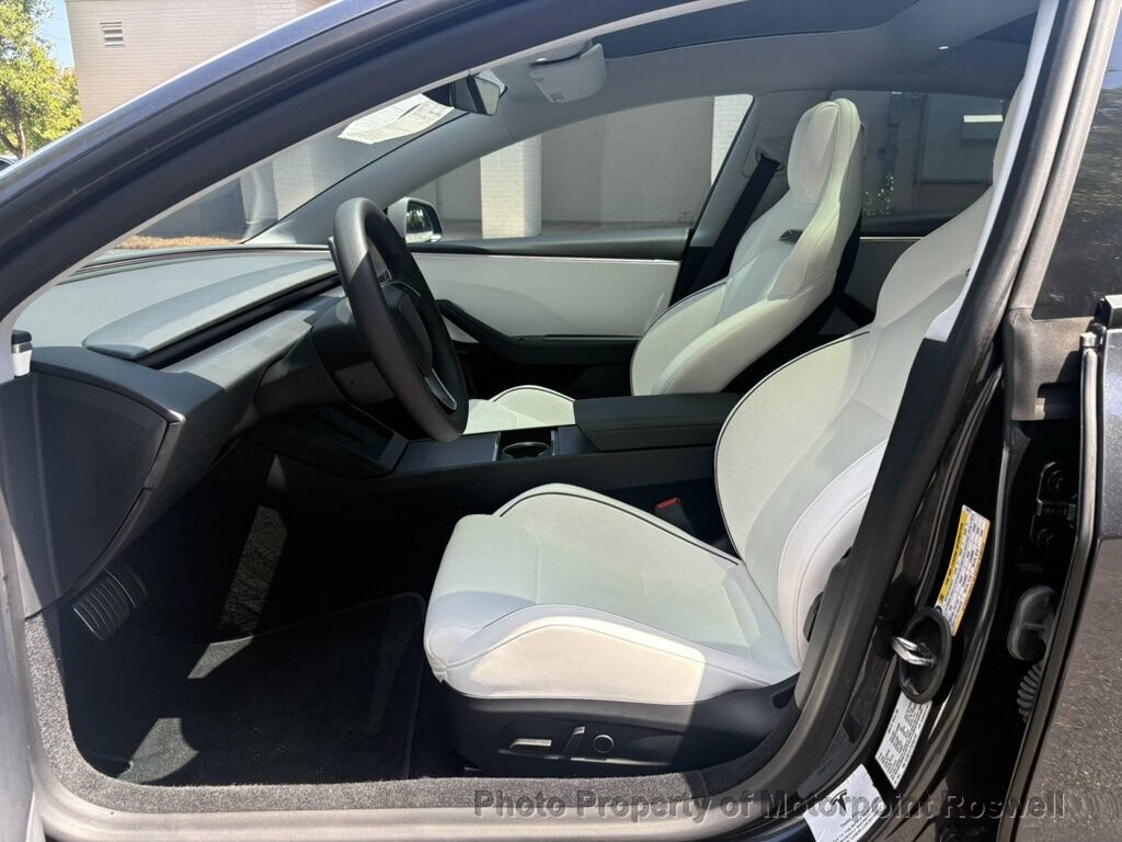 Used 2025 Tesla Model 3 Performance AWD/4WD image 13