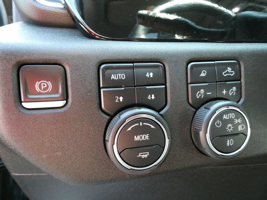 Certified 2024 Chevrolet Silverado 1500 RST AWD/4WD image 27