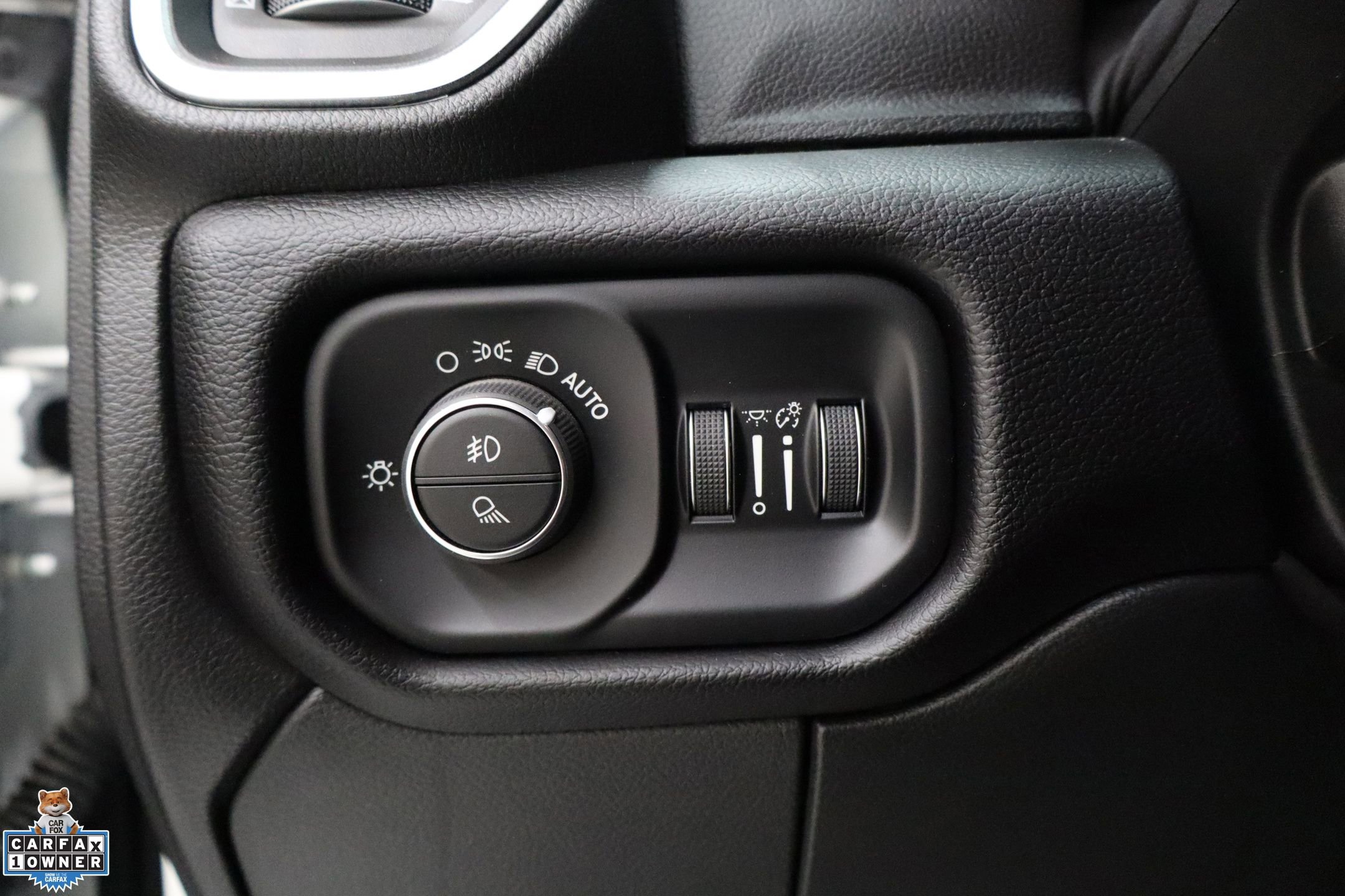 Used 2024 RAM 2500 Laramie w/ Safety Group image 17