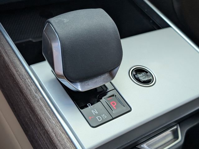 Used 2024 Land Rover Range Rover SE image 28