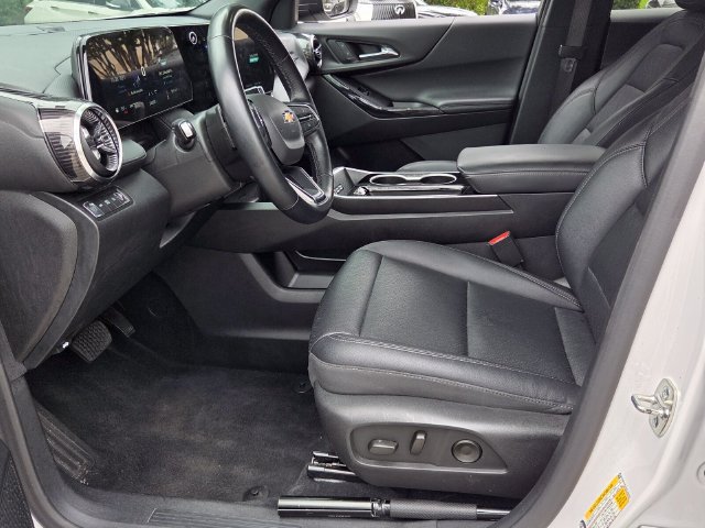 Used 2025 Chevrolet Equinox LT w/ Convenience Package II AWD/4WD image 11