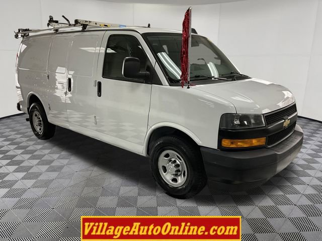 Used 2018 Chevrolet Express 2500 w/ Driver Convenience Package image 5