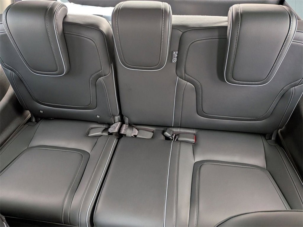 New 2026 INFINITI QX80 Luxe w/ Cargo Package image 27