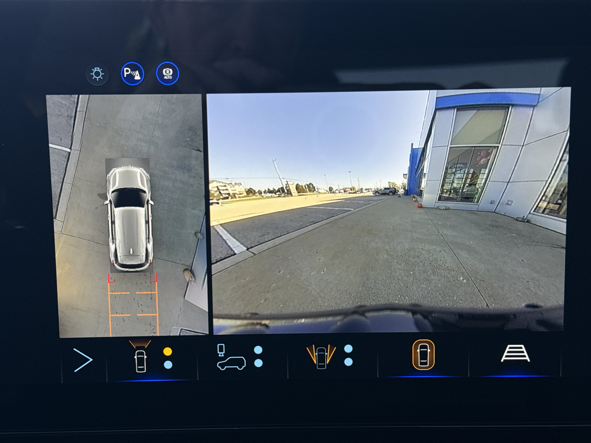 New 2027 Chevrolet Equinox RS w/ Safety and Technology Package AWD/4WD image 29