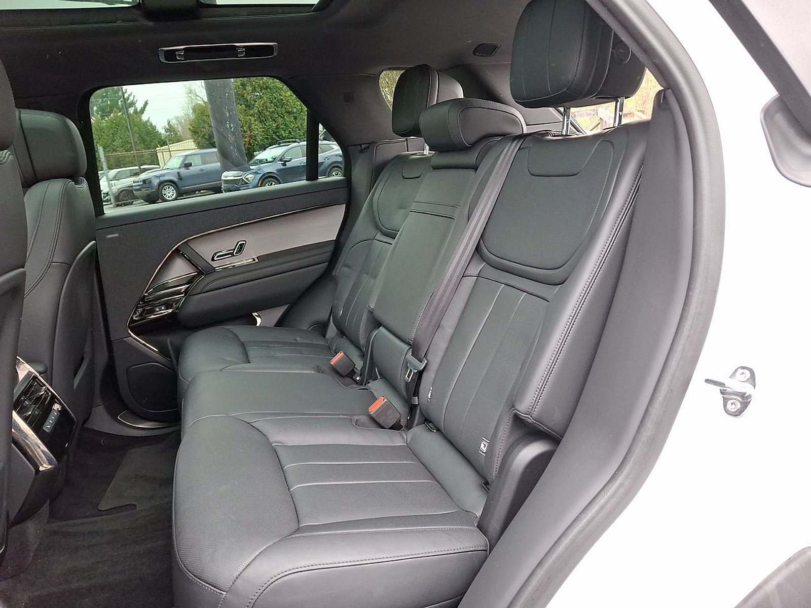 Certified 2024 Land Rover Range Rover Sport Dynamic SE AWD/4WD image 25