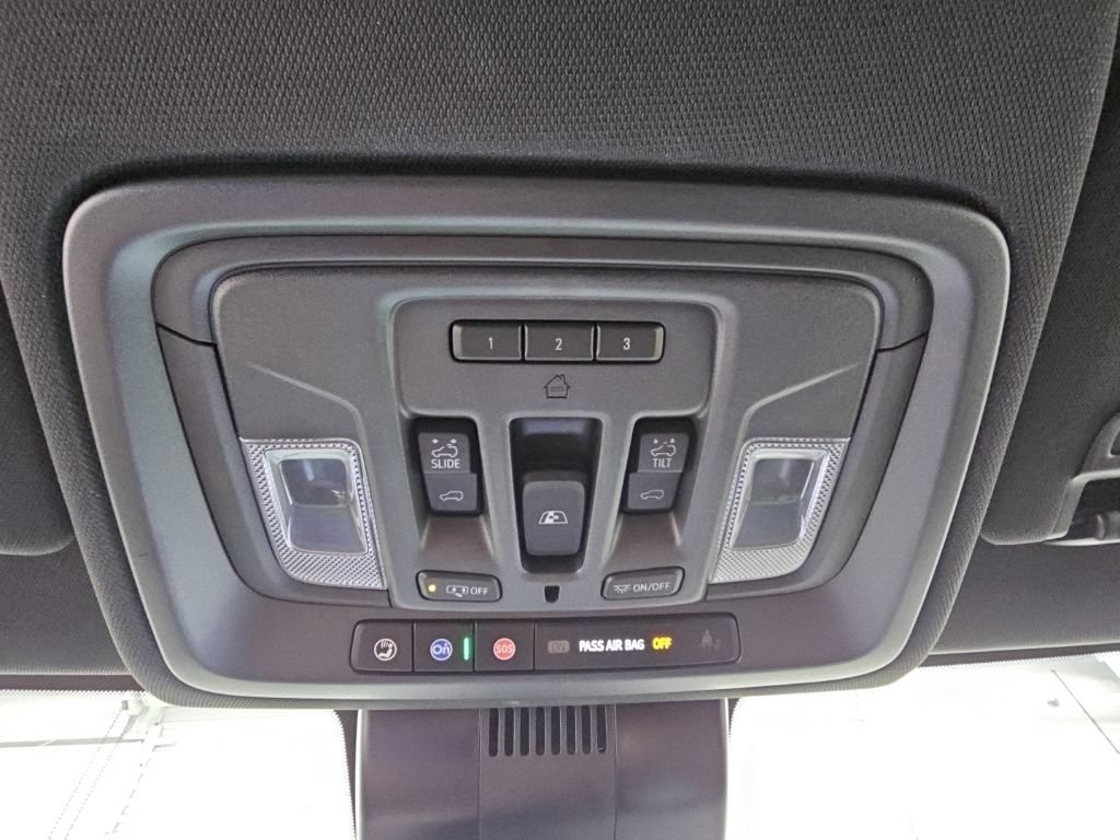 Certified 2025 GMC Sierra 1500 AT4 w/ AT4 Premium Package AWD/4WD image 24