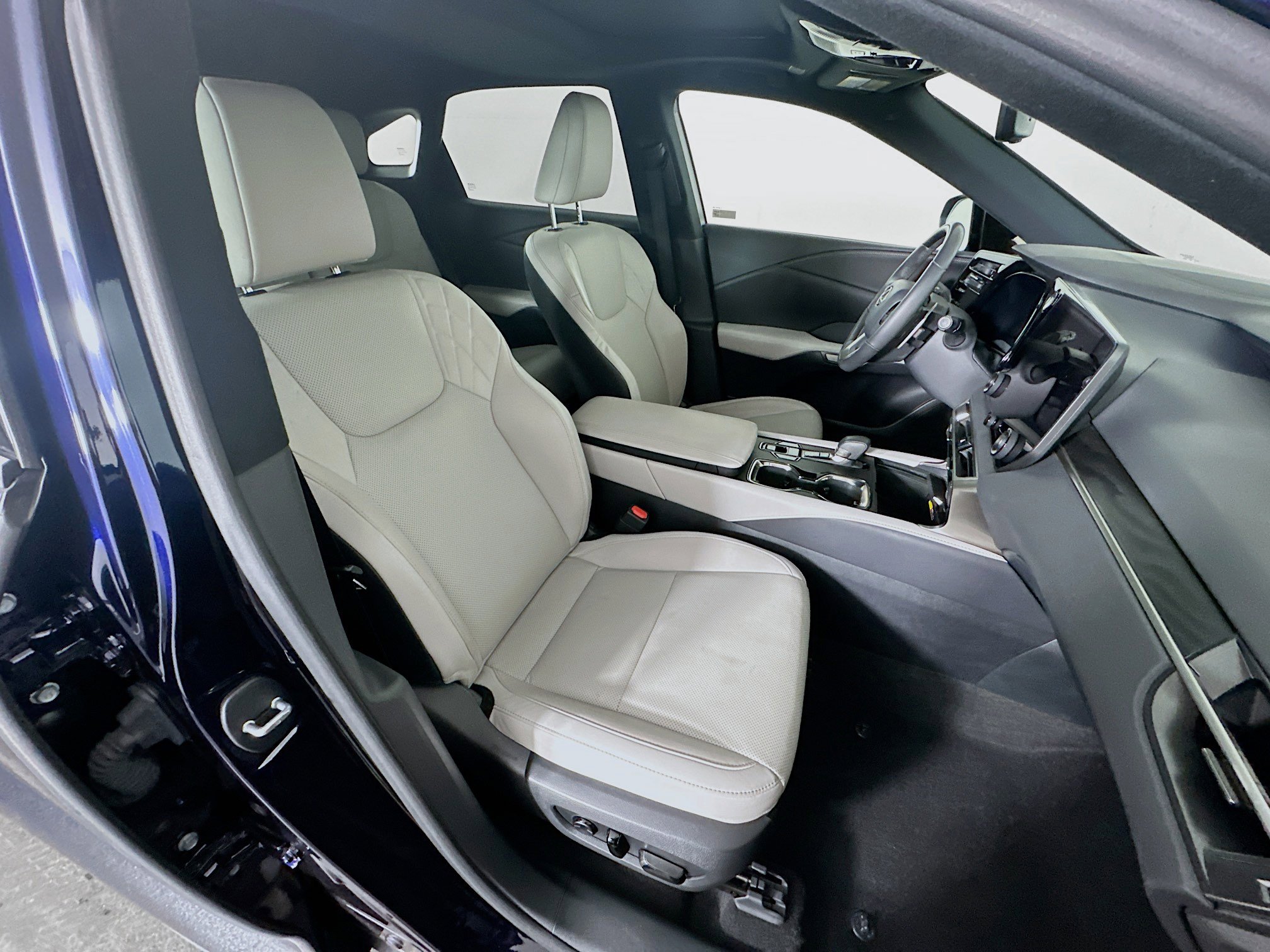 Used 2023 Lexus RX 350 Premium w/ Cold Area Package FWD image 31
